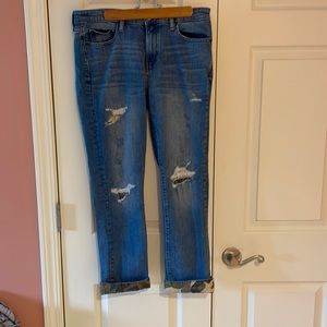 Gap camo ripped capris